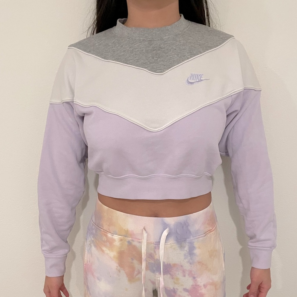 Nike Cropped Crew Neck Sweater
